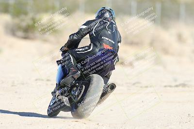 media/Dec-07-2025-CVMA (Sun) [[3e7d2de5dc]]/Race 12- Formula 40 MW and LW/